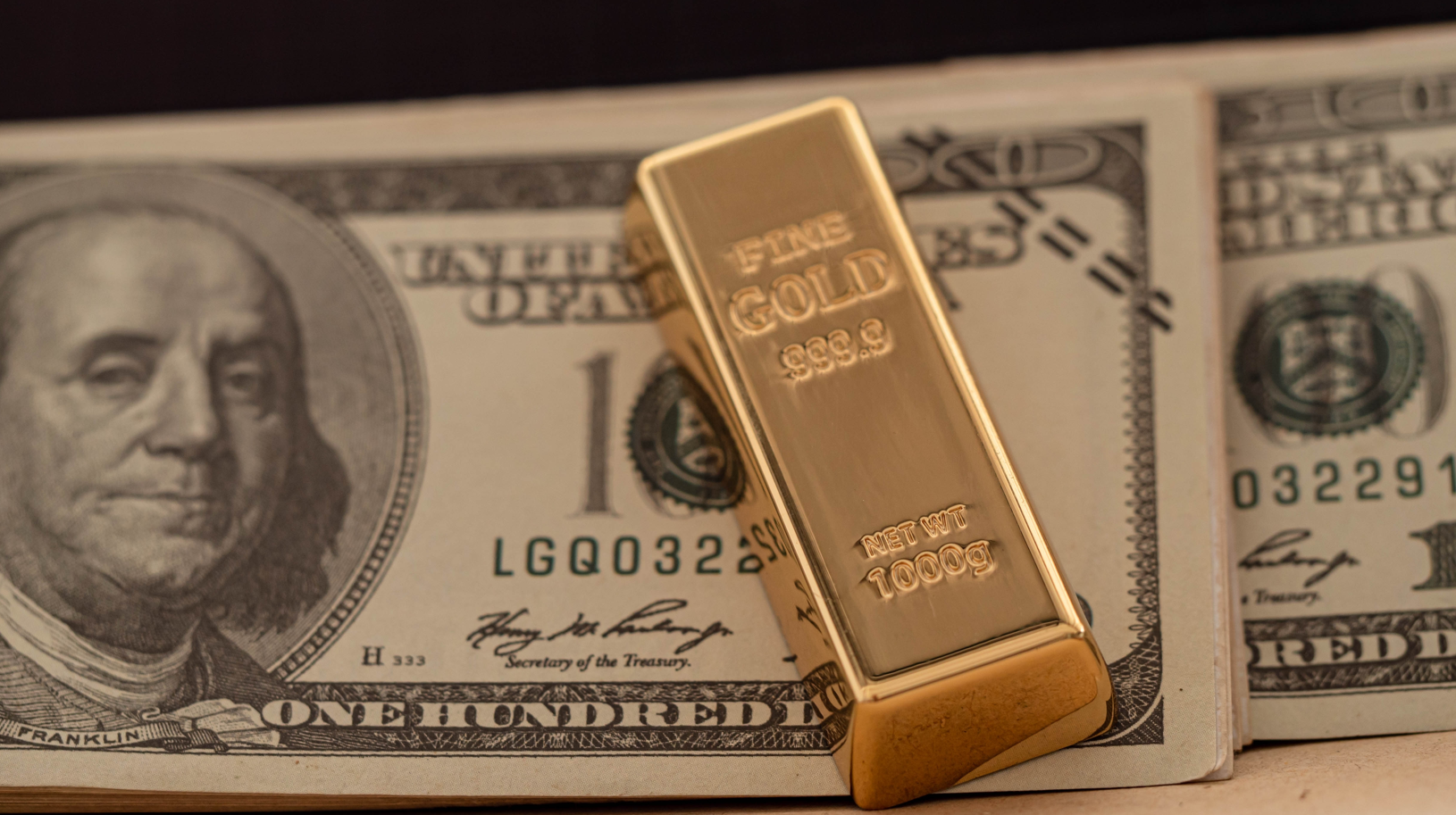 Avrupa`da enflasyon sert bir şekilde yavaşlarken ons altın fiyatı toparlanma gösteriyor