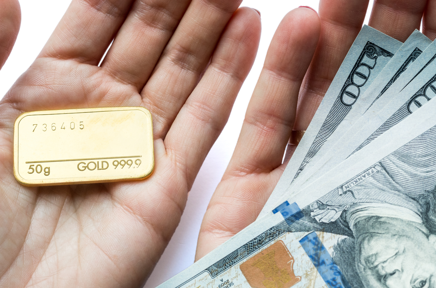 ABD dolarının güçlenmesi ile altın fiyatı düşüş gösteriyor ABD dolarının güçlenmesi ile altın fiyatı düşüş gösteriyor