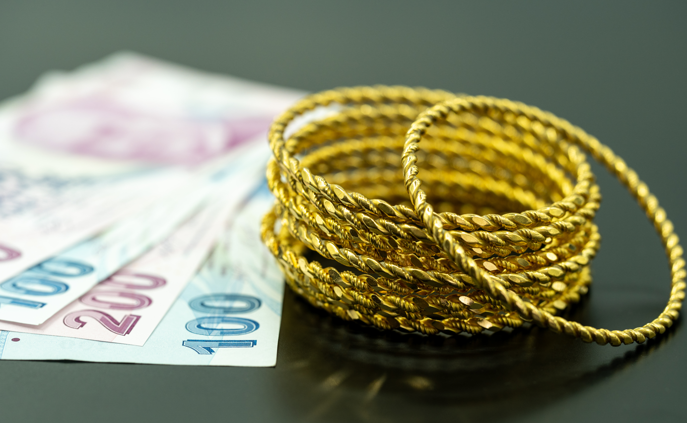 Türkiye mali durumunu baskılayan yüksek altın ithalatını yavaşlatmak için önlemler alıyor Türkiye mali durumunu baskılayan yüksek altın ithalatını yavaşlatmak için önlemler alıyor